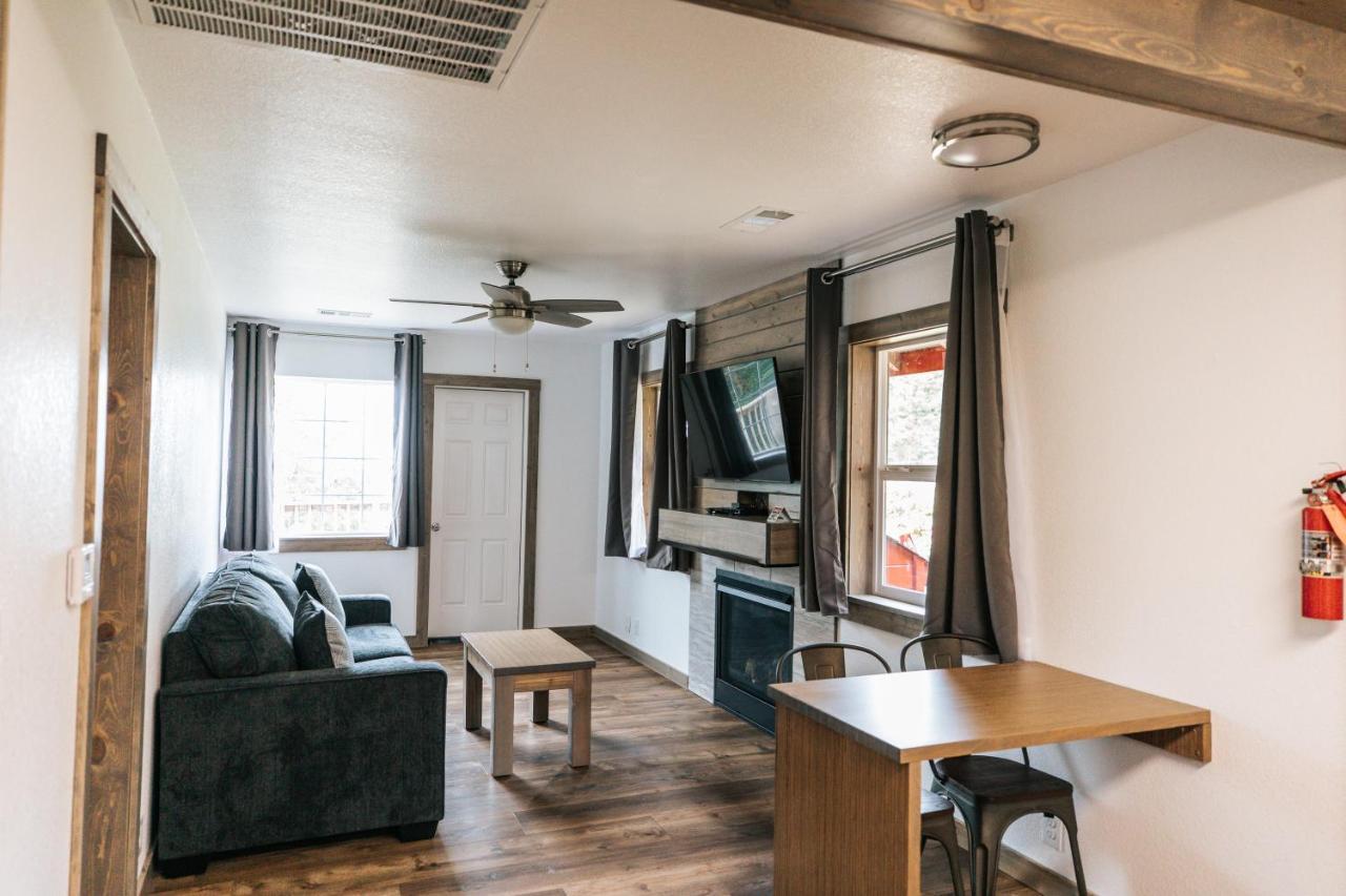 View Crest Lodge Тринидад Экстерьер фото